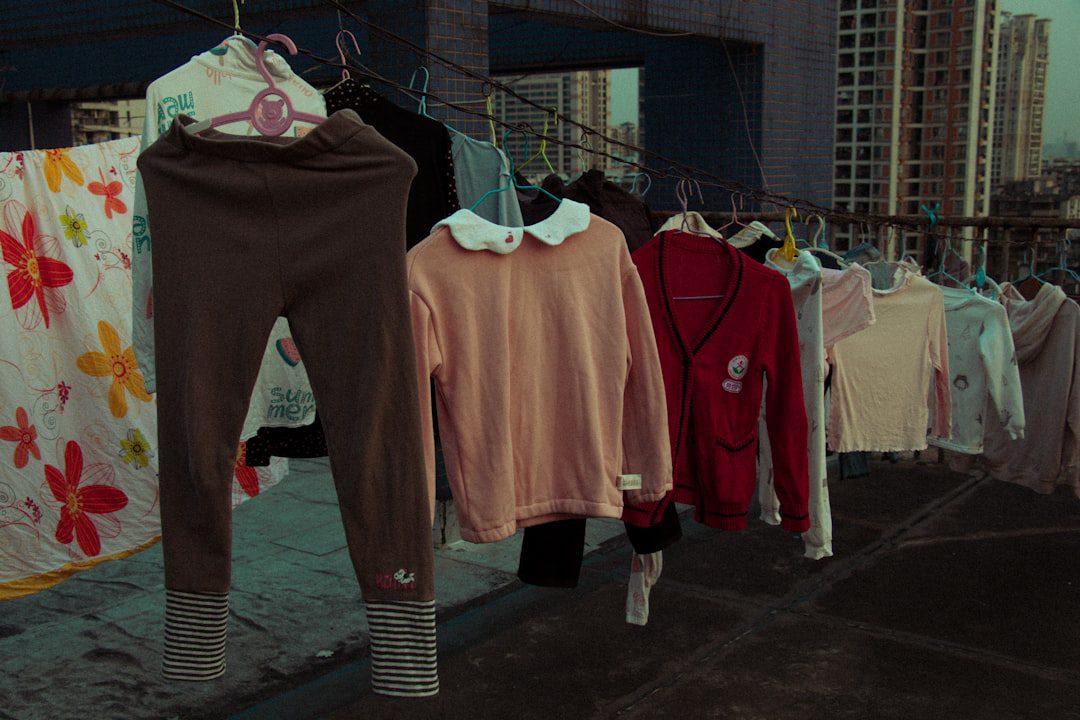 How to Manage Fast Apparel Sampling in Guangzhou Without Losing Production Control